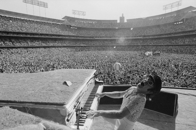 elton_john_backbend